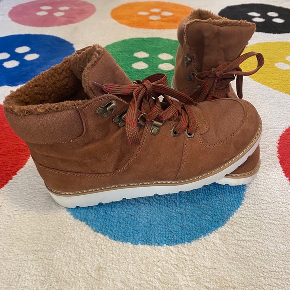 AE Booties- NEW! - Picture 1 of 12